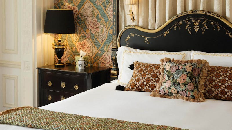 Member News  The luxurious new Gucci Valigeria opens at The Savoy